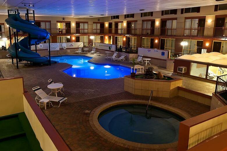 Grand Texan Hotel And Convention Center