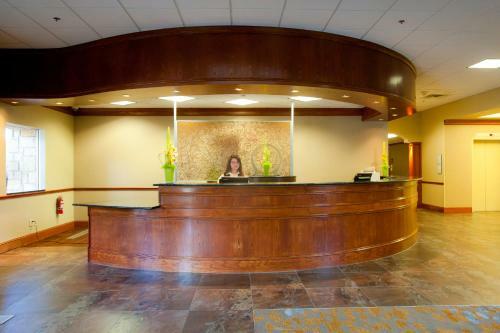 Hotel Doubletree By Hilton Midland Plaza