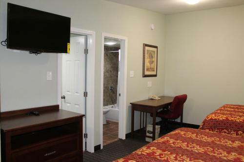 Hotel American Inn & Suites