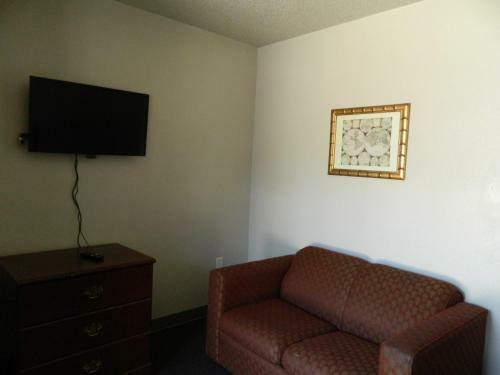 Motel Paris Extended Stay Suites