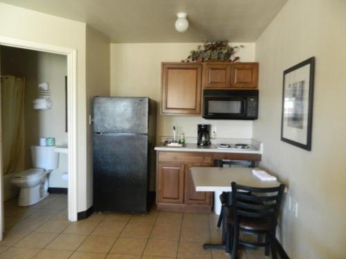 Motel Paris Extended Stay Suites