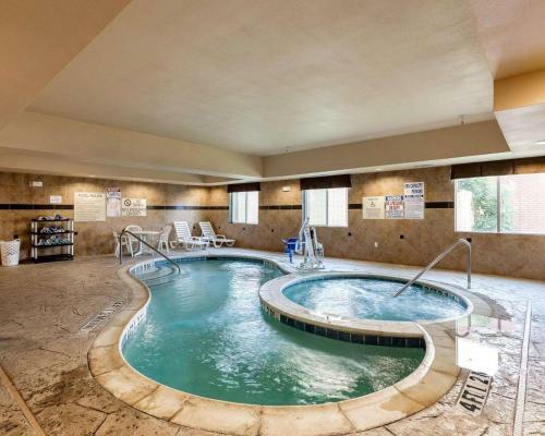 Hotel Comfort Suites Plano