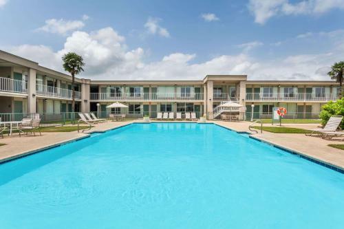 Motel Days Inn Seguin