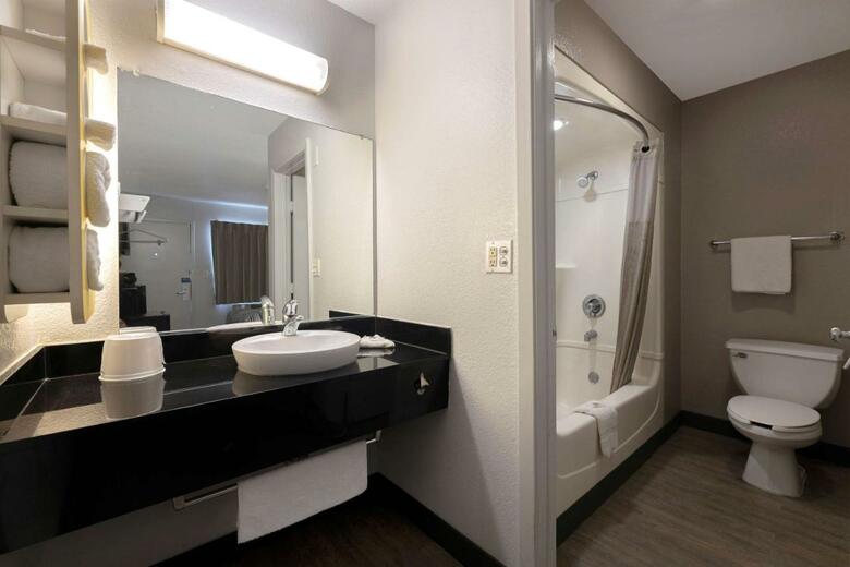Motel 6 San Antonio West - Seaworld