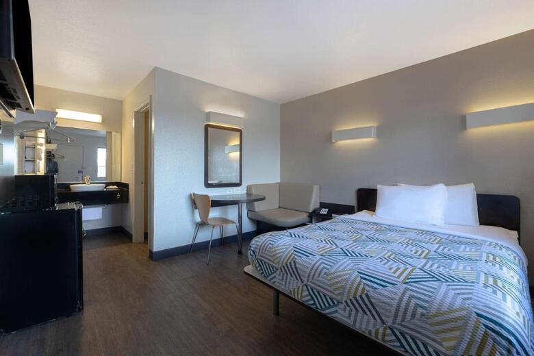 Motel 6 San Antonio West - Seaworld