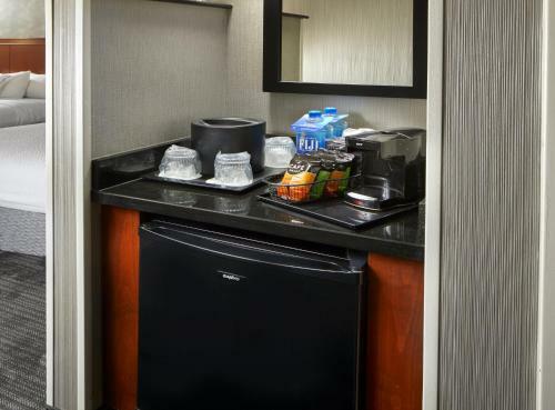 Hotel Courtyard By Marriott San Antonio Six Flags At The Rim