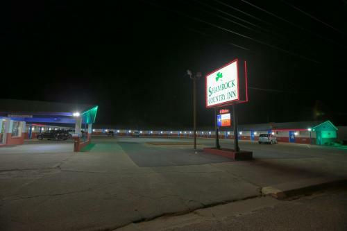 Motel Shamrock Country Inn