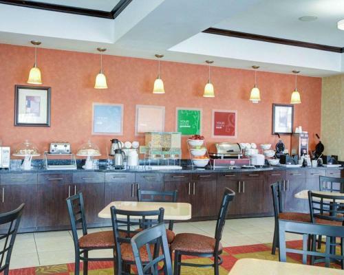 Hotel Comfort Suites Spring