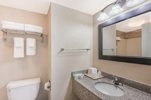Motel Days Inn Downtown/riverwalk Area