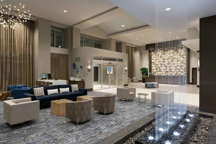 Hotel Embassy Suites By Hilton The Woodlands