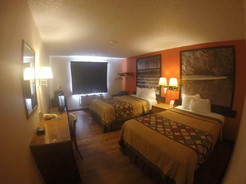 Hotel Super 8 Waco University Area