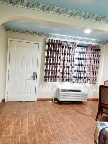 Motel Raintree Inn And Suites