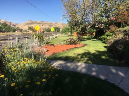 Canyons Bed & Breakfast