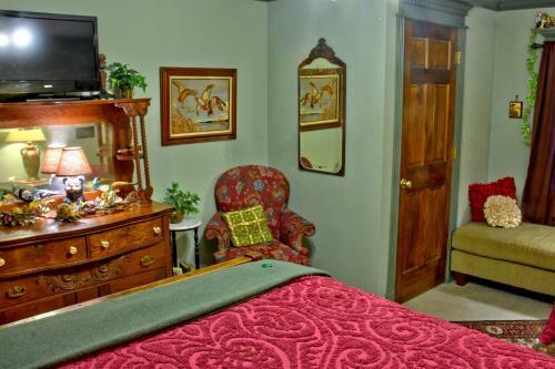 Bed & Breakfast Big Yellow Inn