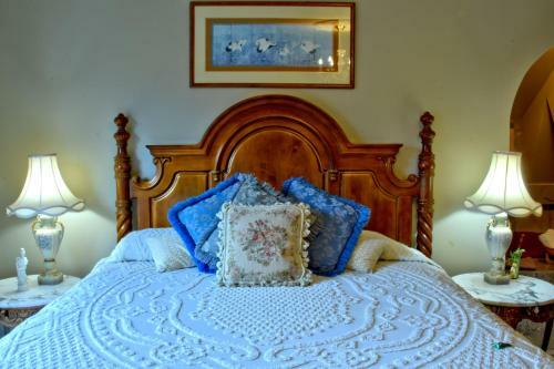 Bed & Breakfast Big Yellow Inn