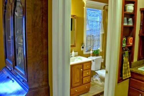 Bed & Breakfast Big Yellow Inn