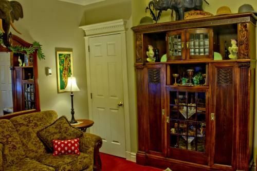 Bed & Breakfast Big Yellow Inn