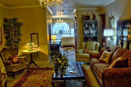 Bed & Breakfast Big Yellow Inn