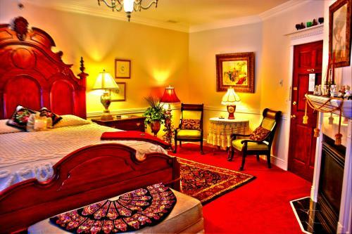 Bed & Breakfast Big Yellow Inn