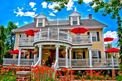 Bed & Breakfast Big Yellow Inn