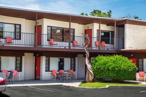 Motel Aikens Lodge