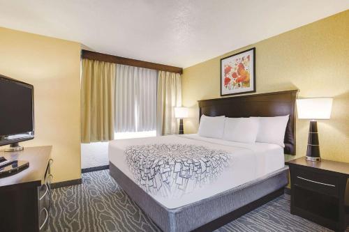 Hotel La Quinta By Wyndham Logan