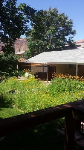 Stellaruby Cottages