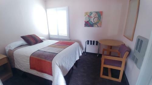 Blue Pine Motel