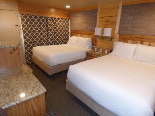 Canyon Lodge Motel