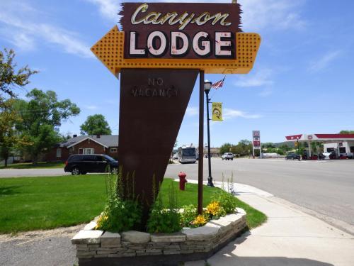 Canyon Lodge Motel