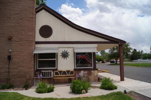 Canyon Lodge Motel