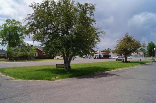 Canyon Lodge Motel