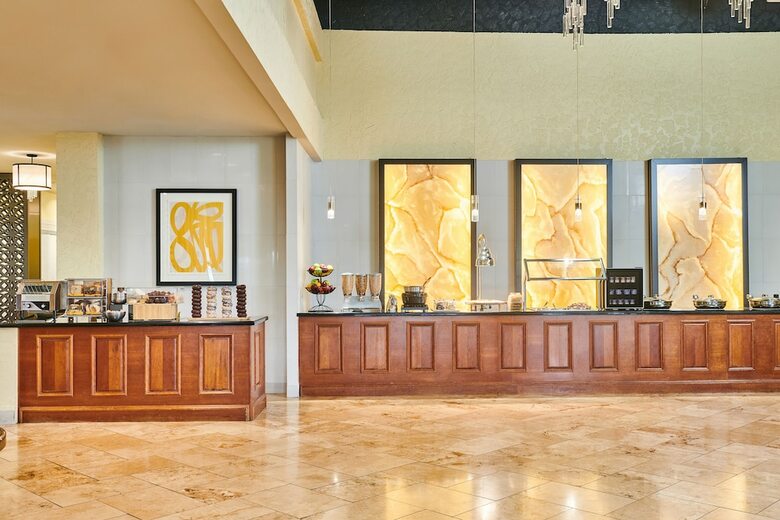 Hotel Doubletree By Hilton Salt Lake City Airport