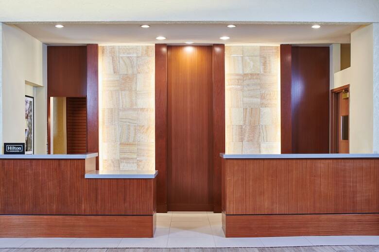 Hotel Doubletree By Hilton Salt Lake City Airport