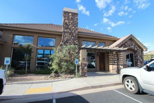 Canyon Villas At Coral Ridge