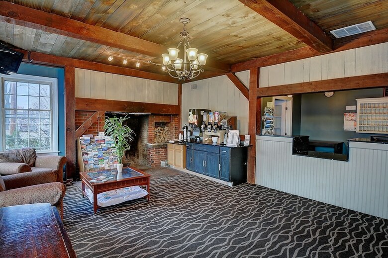 Colonial Motel And Spa