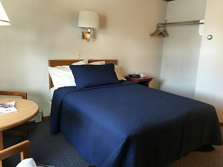 T-bird Motor Inn