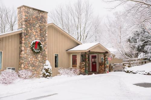 Posada Hob Knob Inn & Restaurant