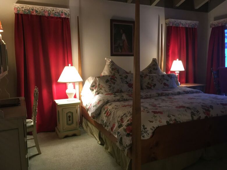 Posada Deerhill Inn