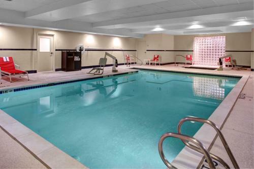 Hotel Holiday Inn Express Ashland