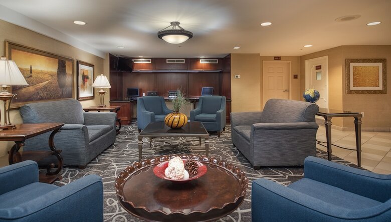 Arlington Court Suites Hotel