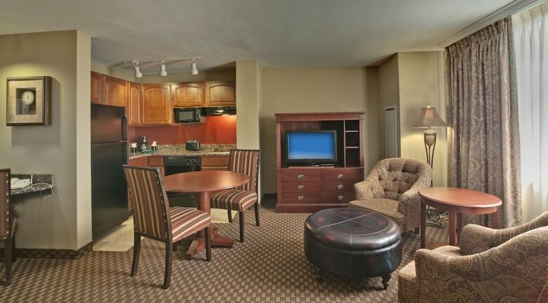 Arlington Court Suites Hotel