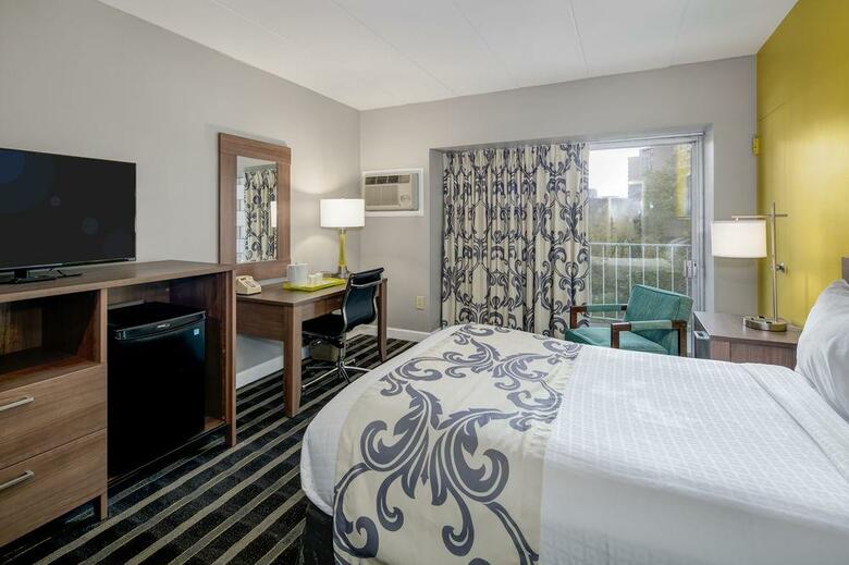 Americana Hotel