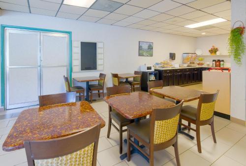 Motel Hill City Inn