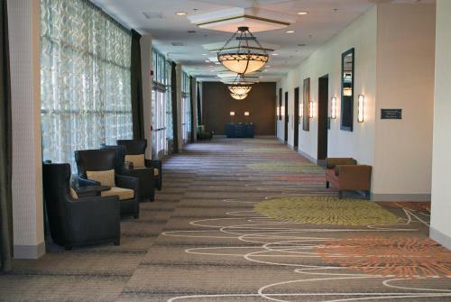 Hotel Doubletree By Hilton Norfolk Airport