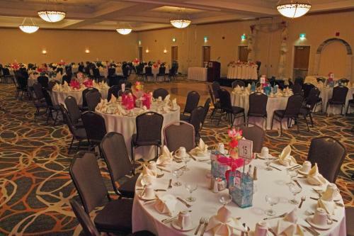 Hotel Doubletree By Hilton Norfolk Airport