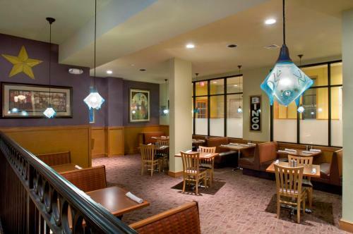 Hotel Doubletree By Hilton Norfolk Airport