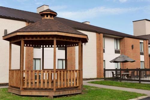 Hotel Comfort Inn Smith Mt. Lake