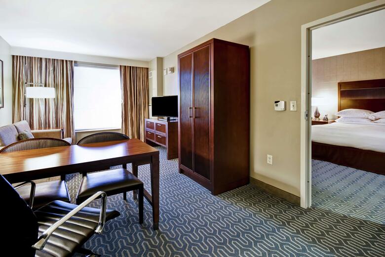 Hotel Embassy Suites Springfield