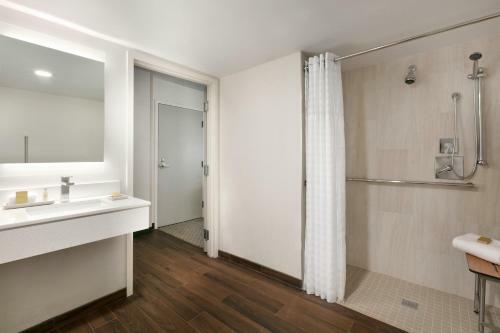 Hotel Doubletree By Hilton Mclean Tysons